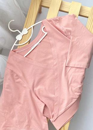 Жіноча футболка