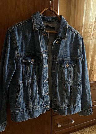 Джинсова куртка жіноча