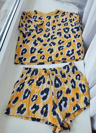 Комплект футболка + шорты на девочку