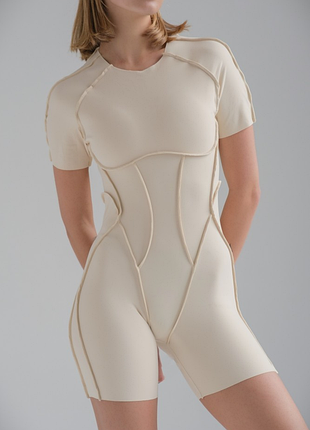 Женский спортивный комбинезон с эффектом push up и открытой спиной without retrit white м-56827
