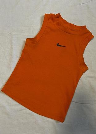 Яскравий топ