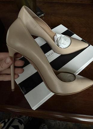 Aquazzura туфлі
