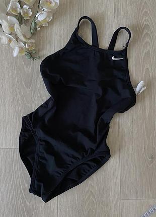 Чорний суцільний купальник nike, s.