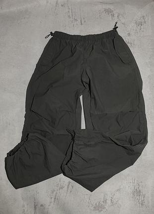 Штани-парашути bershka, розмір м, parachute pants