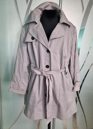 Короткий плащ/тренч очень большого 30-32 размера