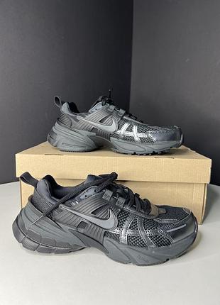 Кросівки wmns nike v2k run