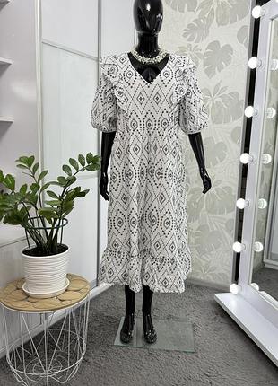 Дуже гарна натуральна сукня з прошви, р.22