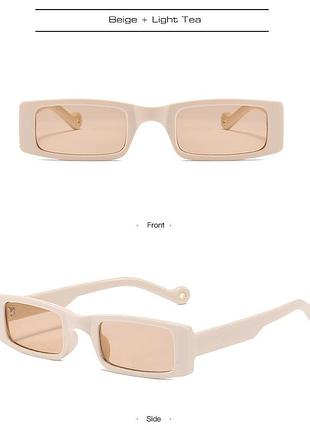 Окуляри в стилі ретро-гік, прямокутні, нюдові екрю з лінзами кольору «світлий чай»