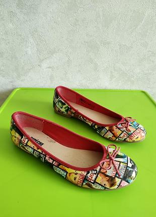 Яркие балетки в 42 размере на низком ходу