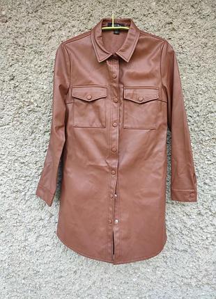 Платье из экокожи