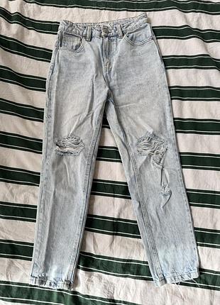 Джинси мом рвані
