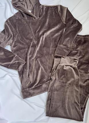 Спортивний костюм