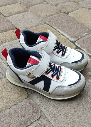 Кросівки lc waikiki підошва з підсвіткою 29 розмір 18,3 см