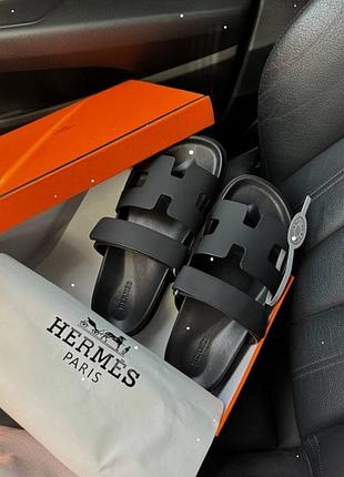 Hermes тапки нові