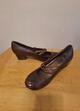 Женские туфли