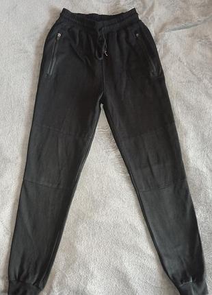 Спортивные штаны staff