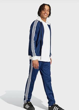 Спортивний костюм adidas