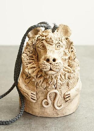 Дзвіночок "лев" - символ сили та впевненості для народжених під знаком зодіаку