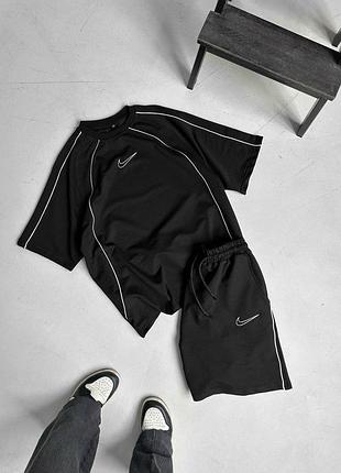 Комплект футболка+шорти nike
