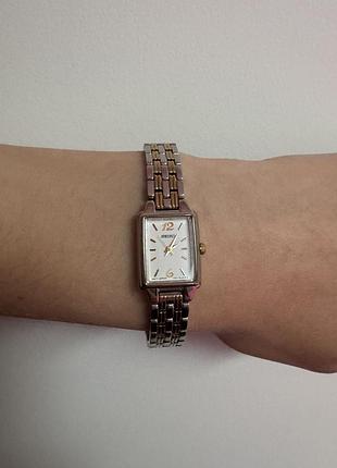 Годинник seiko