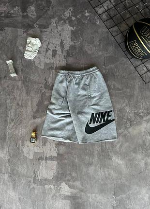 Стильні шорти nike