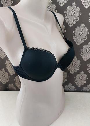 Чорний бюст 75 в