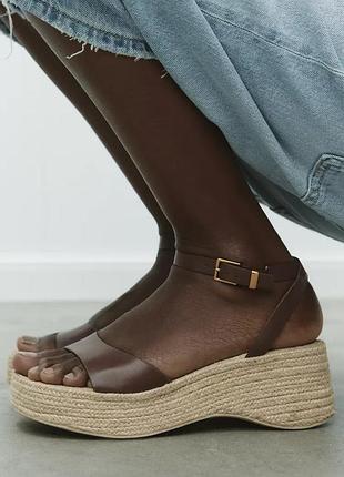 Босоніжки плетені zara