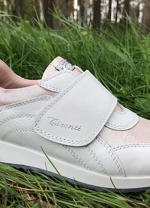 Кросівки діачинці