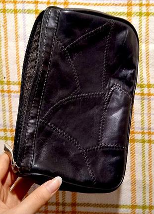 Черная кожаная косметичка, итальялия