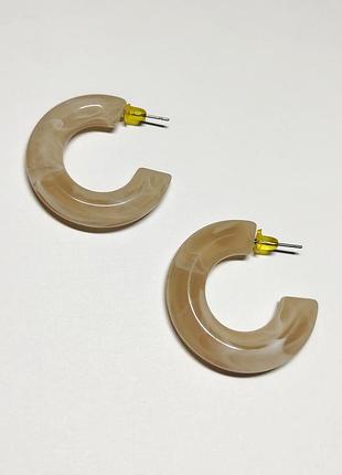 Розовые серьги в мраморном стиле