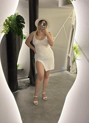 Вязаное пляжное платье