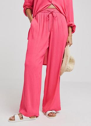 Широкие брюки из жатой ткани primark