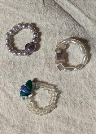 Колечка из бисера и камешков