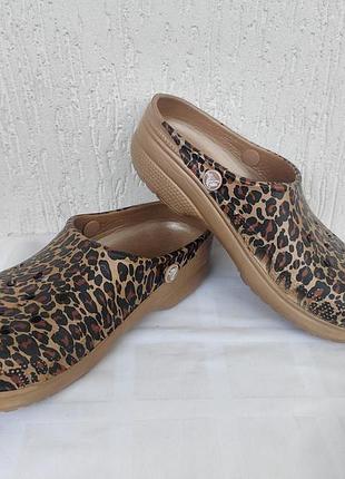 Шлепки crocs р.37.5-38