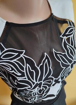 Сукня чорна з білою вишивкою lipsy4 фото