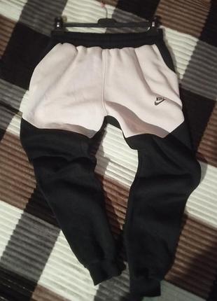 Спортивные штаны nike
