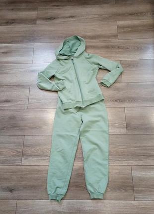 Спортивный костюм. р. 134-140