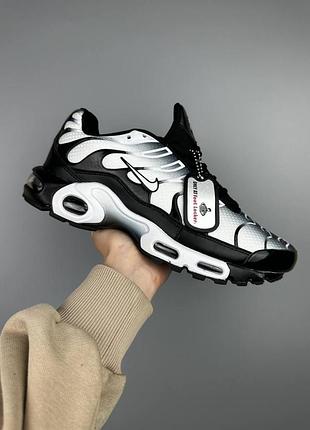Nike air max plus tn black silver white. 5