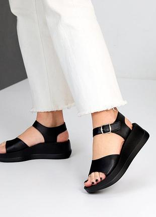 Чорні сучасні босоніжки танкетка для дівчат, жінок для прогулянок, під будь-який стиль, шкіряні босо