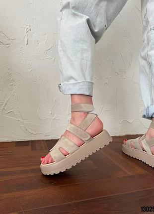 Босоніжки натуральний замш