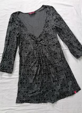 Жіноча коротка трикотажна сукня