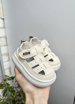 Сандалі для хлопчика