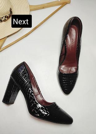 Туфлі жіночі чорні лаковані на високих підборах від бренду next 40