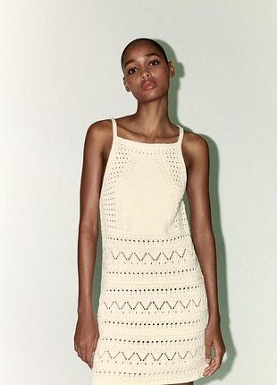 Короткое вязаное крючком платье с воротником хальтер zara