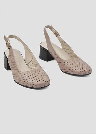 Закриті босоніжки на підборах шкіряні перфорація бежеві v7-4064-012