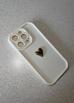 Чохол жіночий силіконовий для iphone 14 pro бордовий з метеликами/білий з золотим сердечком
