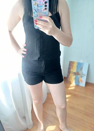 Шорты укороченные