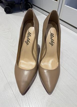 Кожаные лодочки miraton