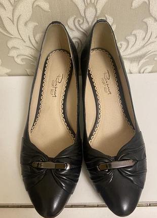 Чорні туфлі натуральна шкіра