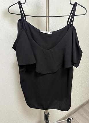 Жіноча чорна майка з воланчиками